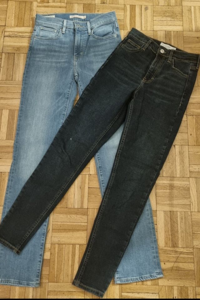 2 tolle Damenjeans*Topshop&*Levis*Gr.25*super Zustand in Gelsenkirchen