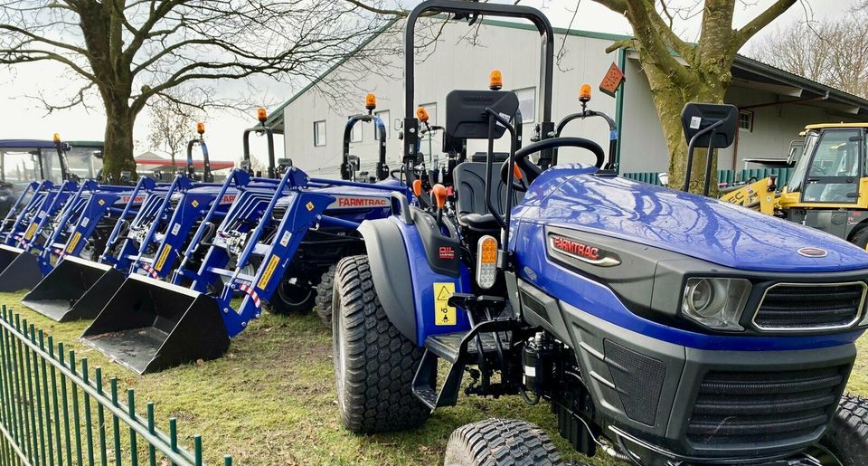 FARMTRAC 26 4x4 Frontl. / Servo / Radial in Bad Zwischenahn