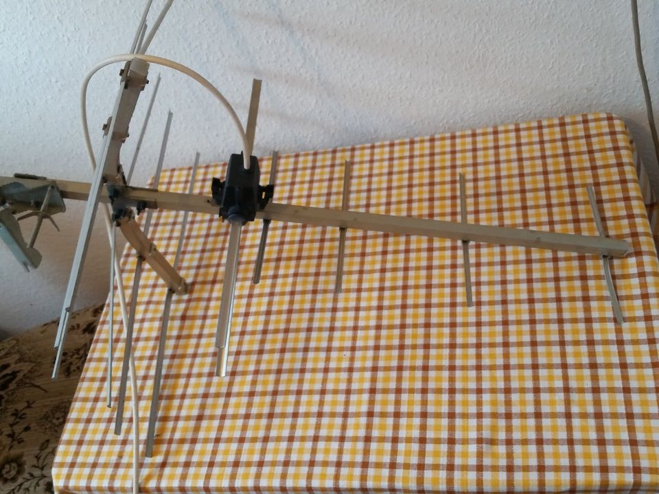 DDR Antenne auch für DVBT2 Aussenantenne Dachantenne 75x43x50 cm in Ludwigslust