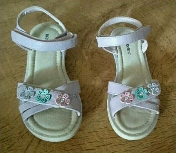 *Neuwertige*Sandalen für Mädchen Gr.31 Steinchen Festpreis! in Kaiserslautern