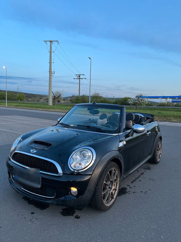 Mini Cooper S Cabrio in Kleinwallstadt