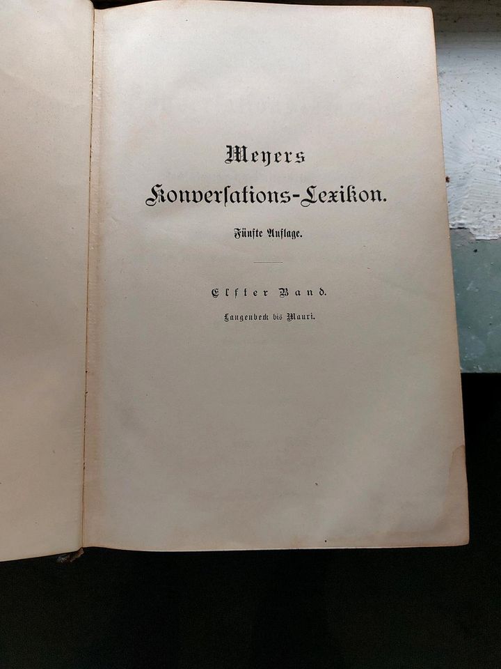 Altes Buch  Meyer Konversationslexikon 1892 in Würzburg