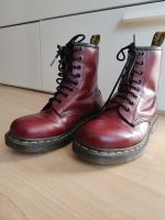 Dr. Martens 1460 kirschrote Stiefel, 38 Frankfurt am Main - Bornheim Vorschau