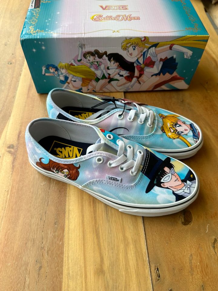 Vans Pretty Guardians Sailor Moon Authentic 38 Neu + OVP sneaker in Reichenbach an der Fils