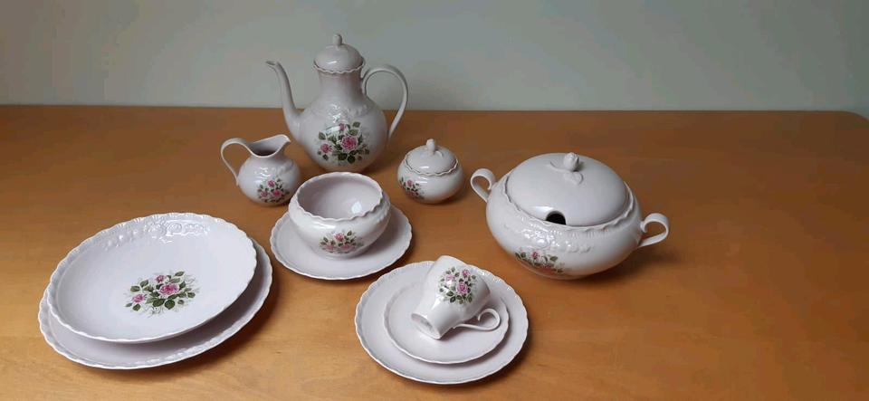 Porzellan Hutschenreuther porcelaine rose 35teilig in Aachen