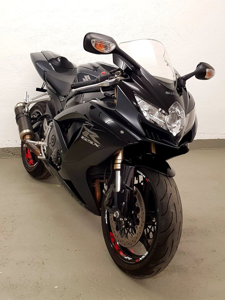 Suzuki GSX-R 600 GSXR mit Ganganzeige in Herbolzheim