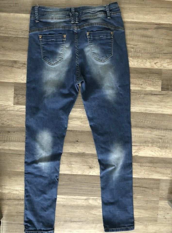 Röhrenjeans blau Damen in Leipzig