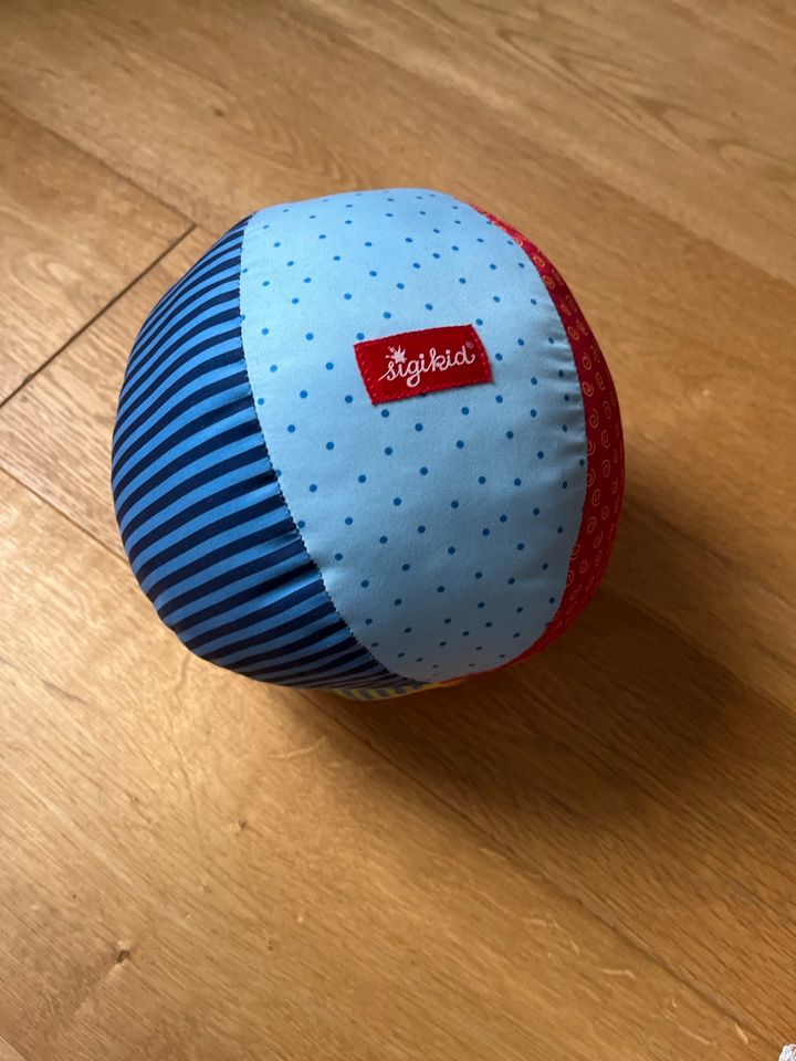 sigikid Ball GROSS PLAYQ - Spielzeug in Rheinland-Pfalz - Neuwied | Baby  Spielzeug gebraucht kaufen | eBay Kleinanzeigen ist jetzt Kleinanzeigen