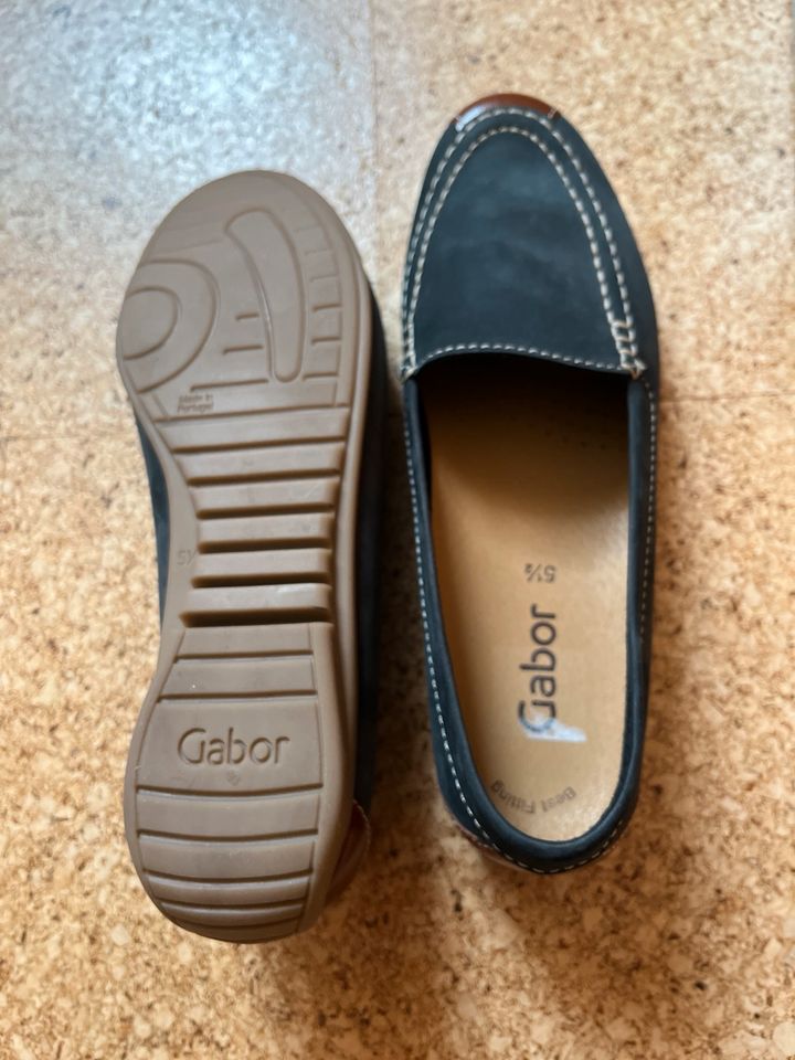 Gabor Slipper, Leder, neu, ovp, Gr. 5,5, mit Wechselfußbett in Usingen