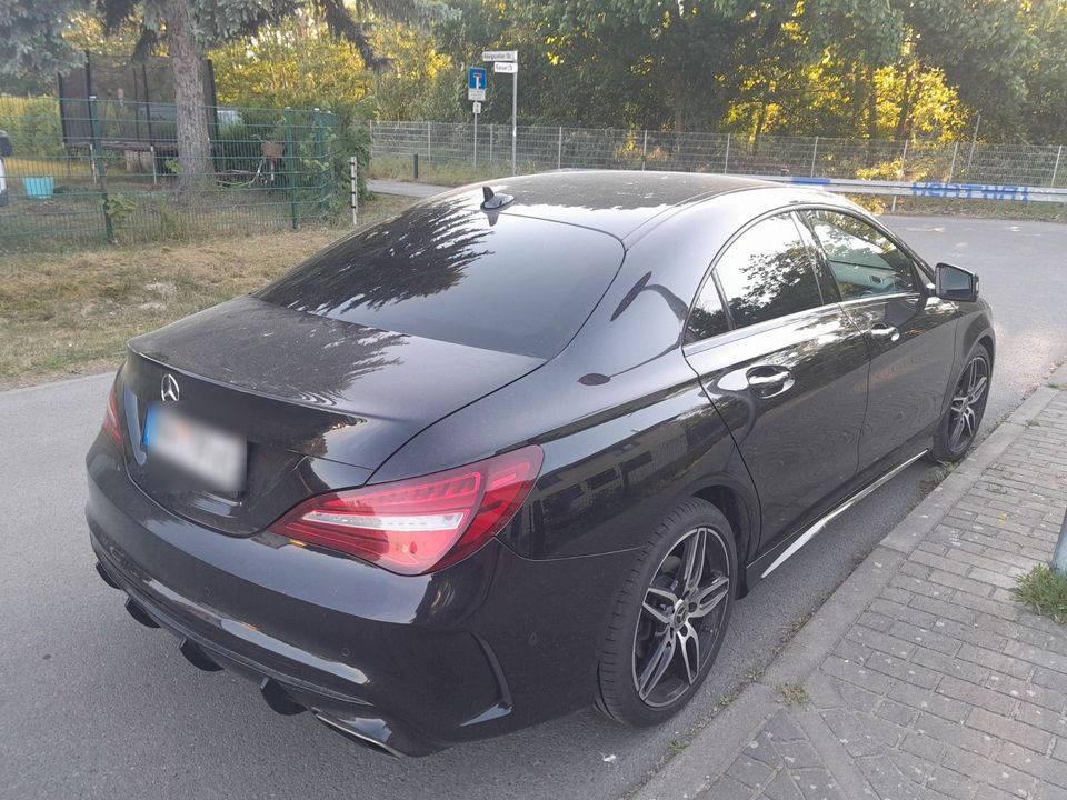 Mercedes-Benz CLA 250 4MATIC   AMG Paket in Falkensee