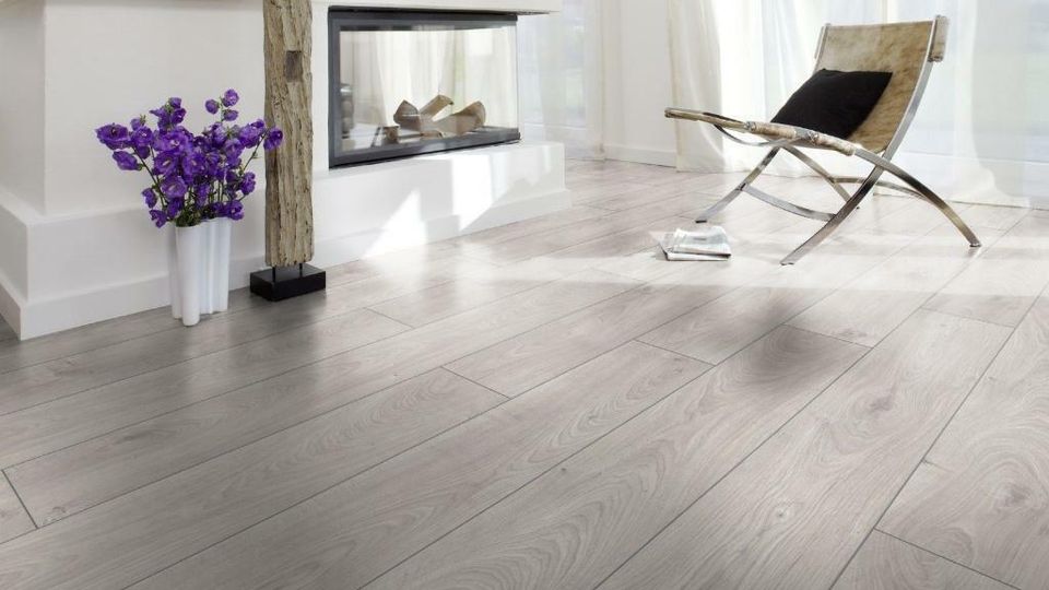 Klick Laminat Kronotex Advanced Eiche weiß 8 mm nur 12,00 €/m² in Hilden