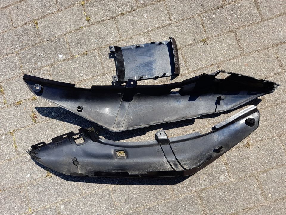 Yamaha XJ 600 (RJ01) Seitenverkleidung (gebraucht) in Reinfeld