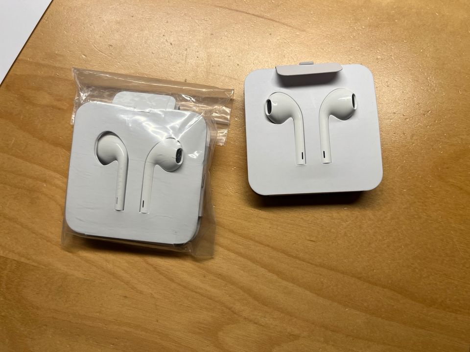 2 Original Apple Airpods (unbenutzt, lightning) in Bürstadt