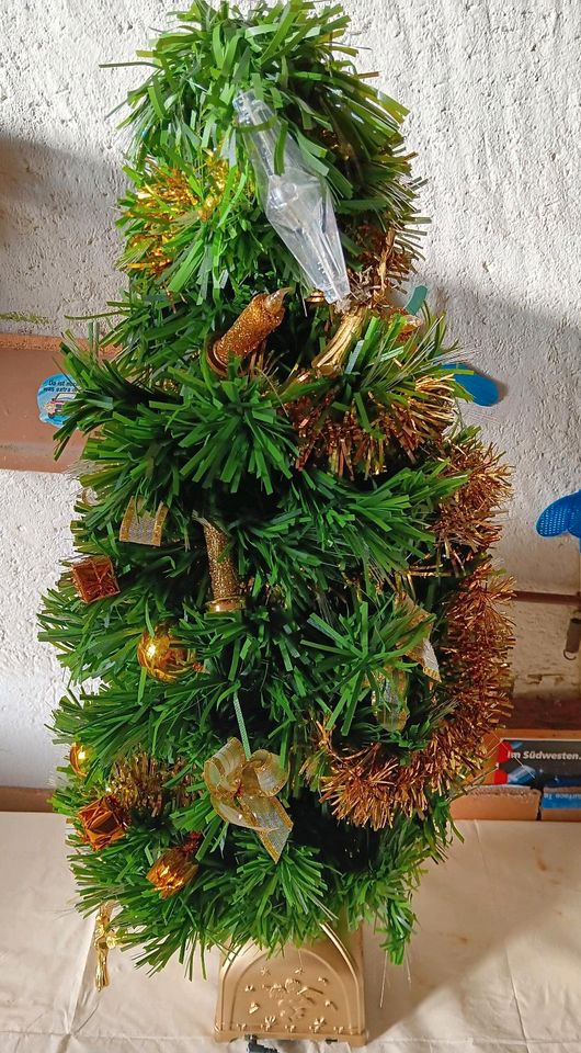 Weihnachtsbaum künstlich ca.80 cm hoch in Bretzenheim