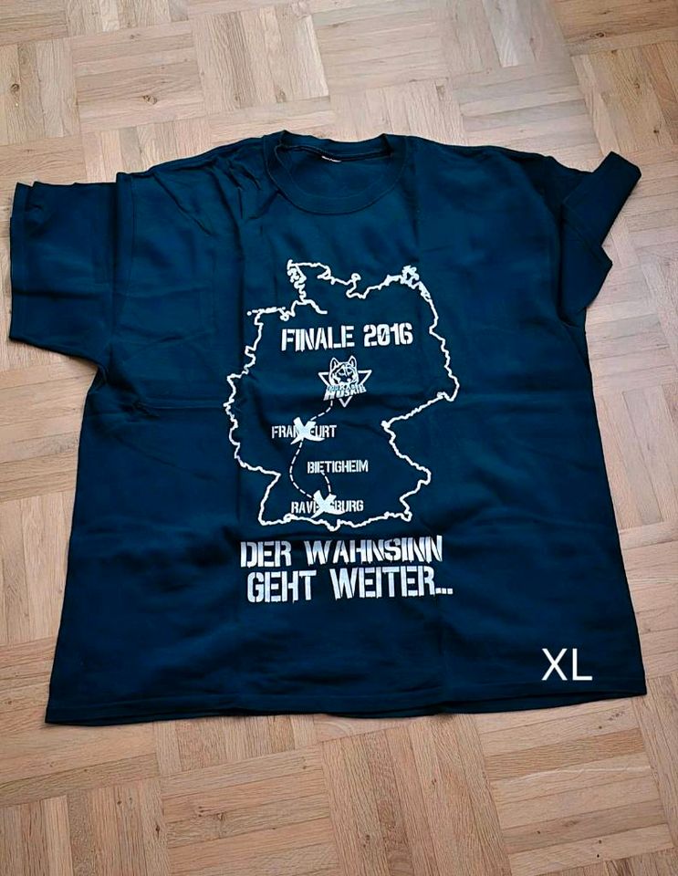 Verschiedene Ec Kassel Huskies T-Shirts in Fuldabrück
