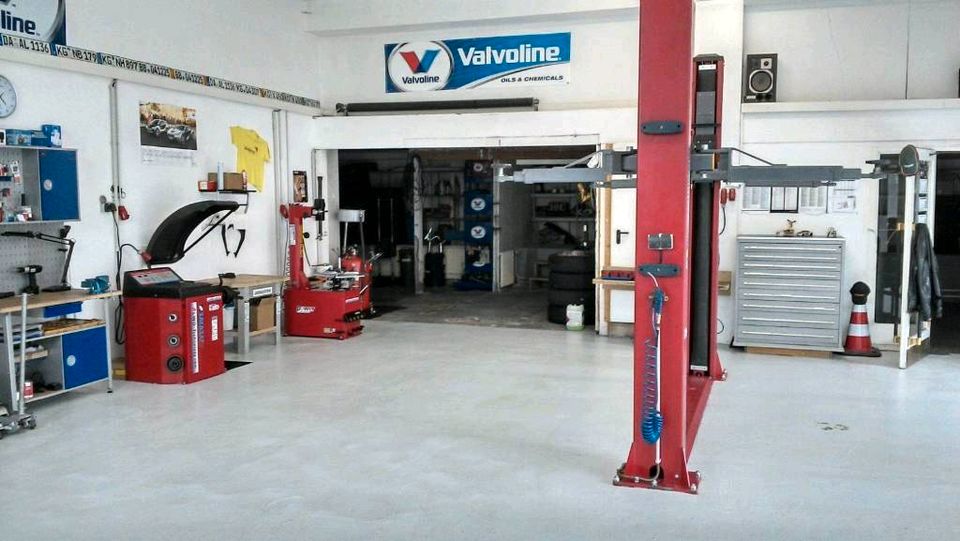 Kfz-Werkstatt  Garage Autoüberführung in Zeitlofs
