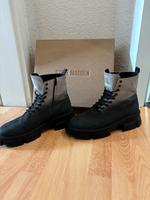 Steve Madden Tanker Boots Stiefel Grau Schwarz Gr. 44 Nordrhein-Westfalen - Iserlohn Vorschau