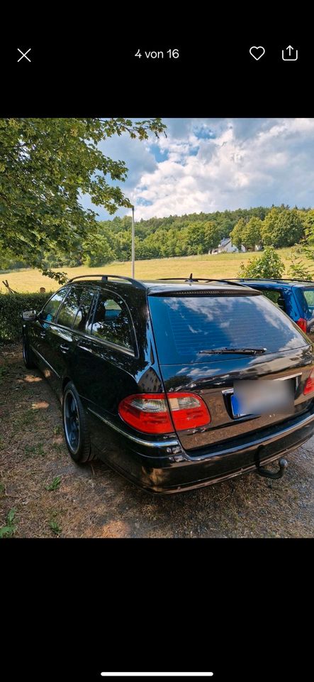 Mercedes E280 V6 im guten Zustand wurde auch tauchen in Schwalmstadt
