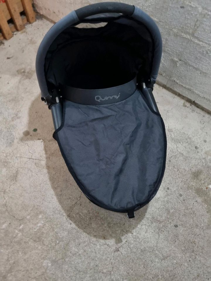 Quinny Buzz Xtra Kinderwagen + Babyschale in Göttingen