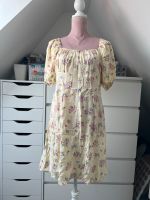 Mango Kleid Sommerkleid Größe M gelb mit Blümchen Nordrhein-Westfalen - Altena Vorschau