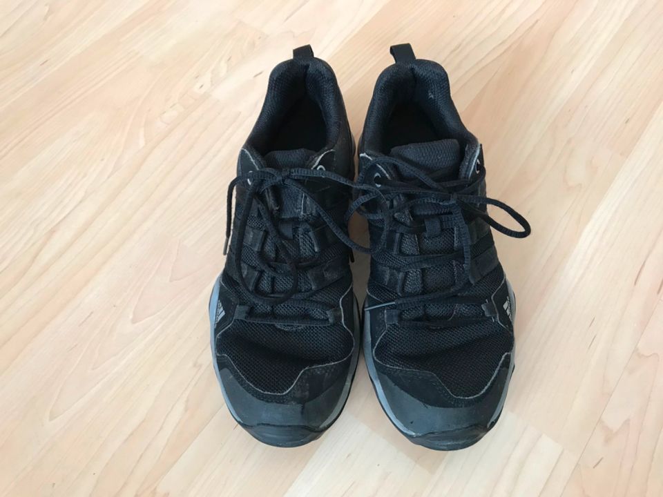 ADIDAS TERREX Wanderschuhe Outdoorschuhe Gr. 36 in Ochsenfurt