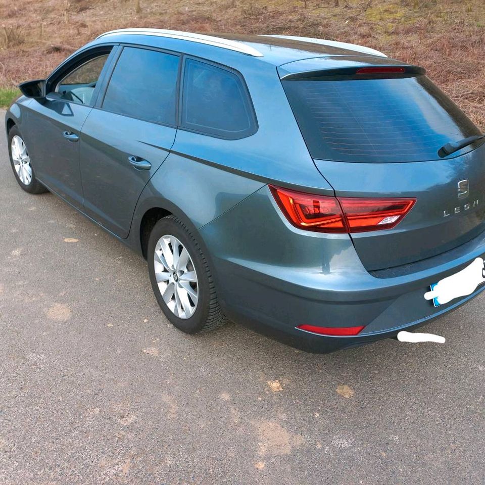 Seat Leon ST Style 1.4 TGI, CNG, Erdgas, LED, ACC,NAVI, Alcantara in Königswinter