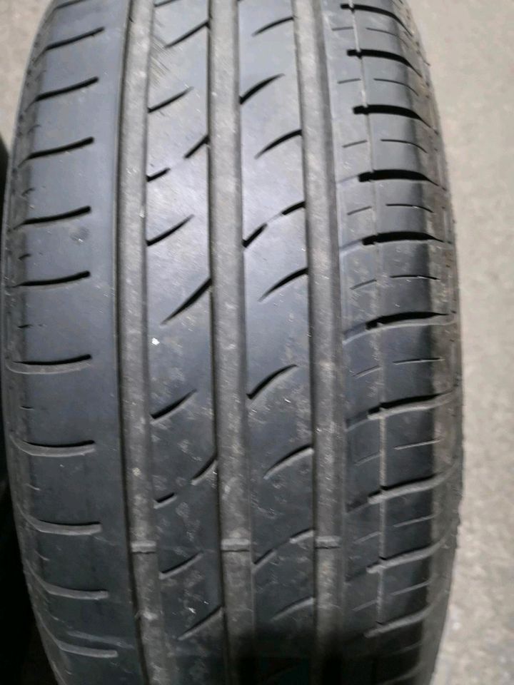 2x Sommerreifen Apollo 175/65R15, 84T  DOT 3917 und 1118. in Kehl