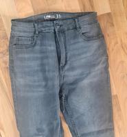 Jeans, schwarz, W31, Skinny super high waist Sachsen - Freital Vorschau