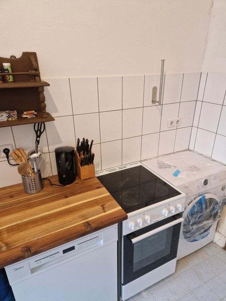 Frauen WG, S-Bahnhof Neukölln, 2 Zimmer frei, Altbau in Berlin