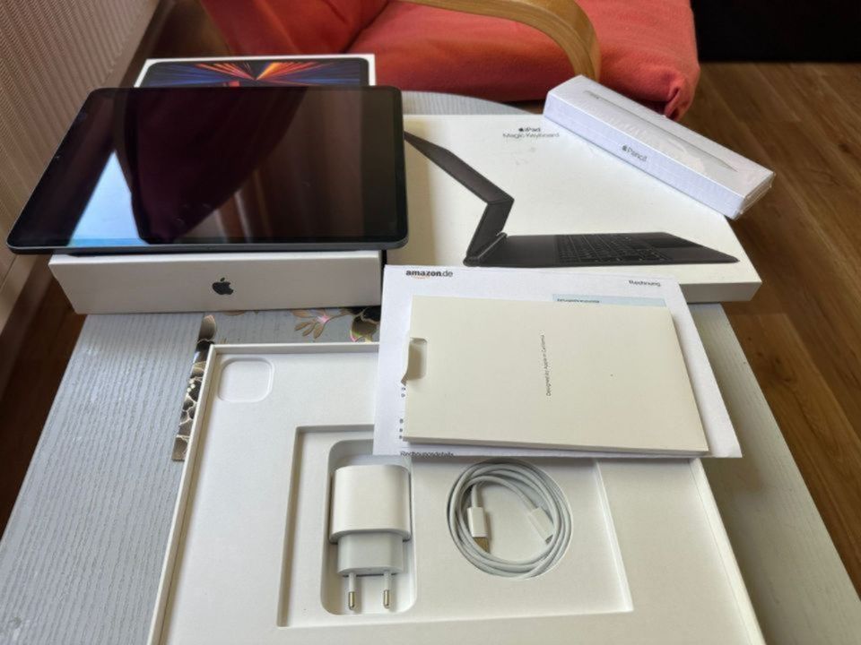 Apple ipad Pro 12,9’’ 5th Generation-256 GB-Wi-Fi (Ende 2021) in Köln