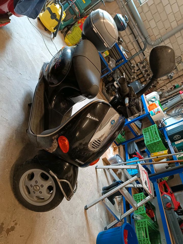 Vespa ET2 an Bastler in Rheinberg