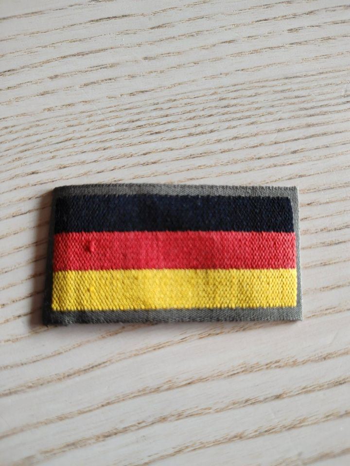 2 x BUNDESWEHR BW DEUTSCHLAND FAHNE FLAGGE ABZEICHEN BRD DEUTSCH in Burg