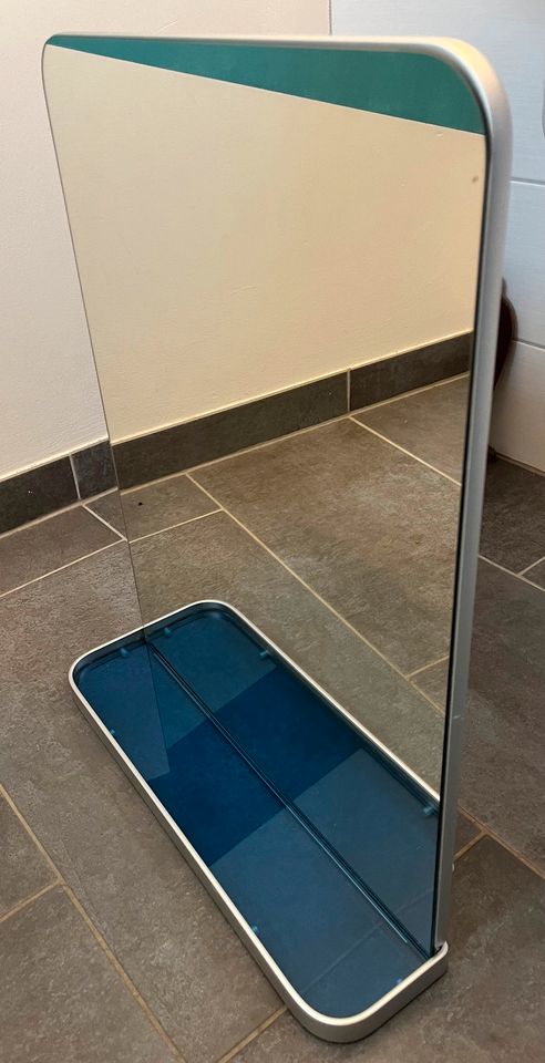 Badezimmerspiegel mit Ablage (IKEA) in Ahrensburg