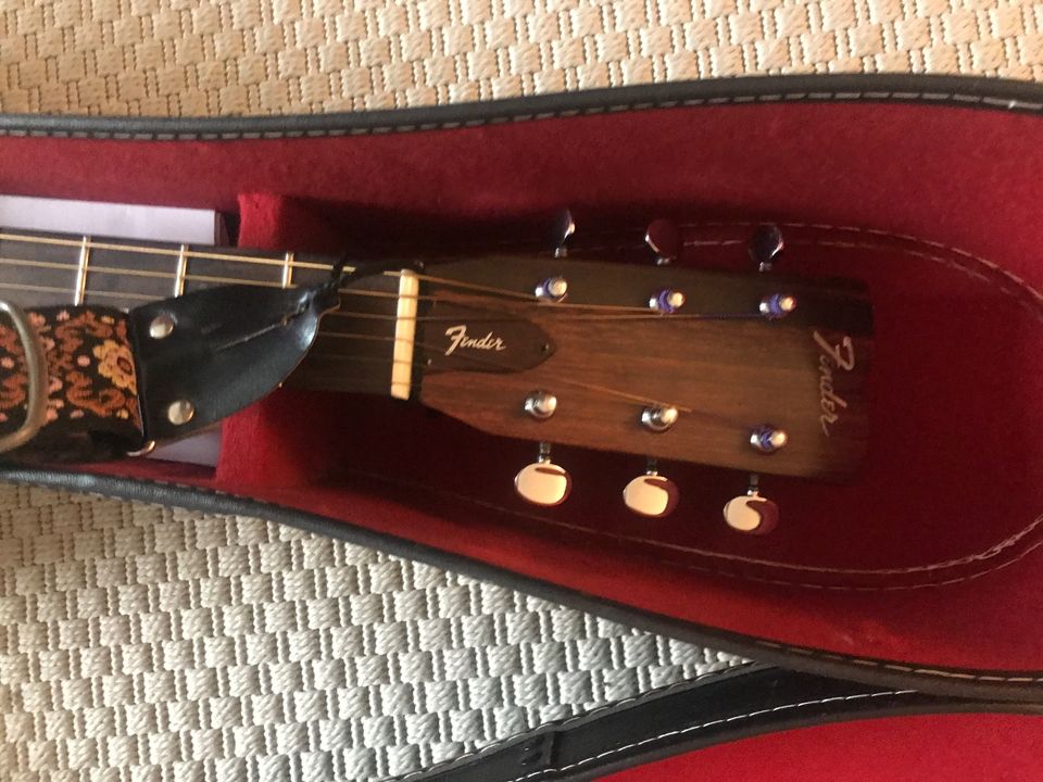 Fender Gitarre Westerngitarre in Wilhelmsfeld