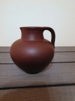 Vase dunkelbraun mit Henkel handgetöpfert Höhe 15 cm Nordrhein-Westfalen - Kalletal Vorschau