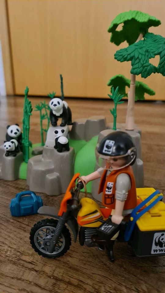 Playmobil Wild Life WWF-Pandaforscher im Bambuswald in Dohna