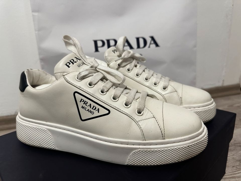 Prada Sneaker Calzature Donna in Schopfheim