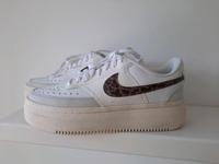 Nike *neuwertig* Gr. 42 (41) Leoprint Niedersachsen - Ankum Vorschau