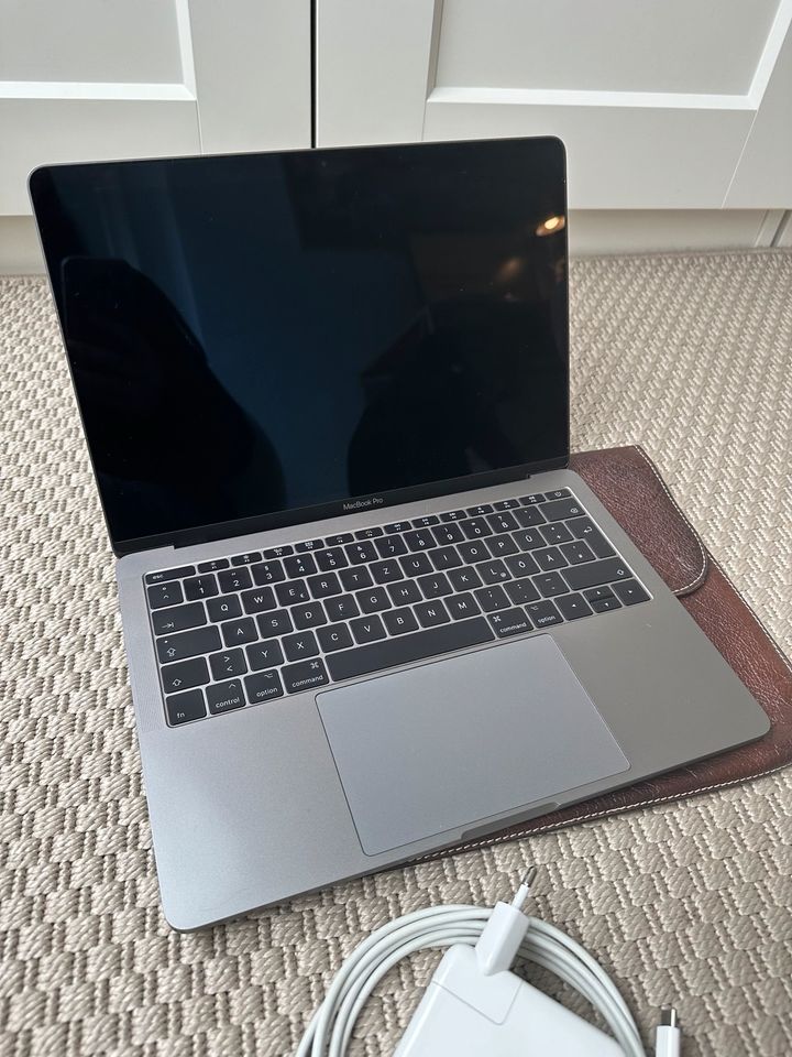 Apple MacBook Pro A1708 in Düsseldorf