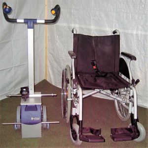 Tablett für Rollstuhl in Saarbrücken-Halberg - Güdingen, Altenpflegebedarf  gebraucht kaufen