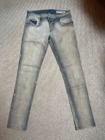 Jeans Hose von Diesel W28 L30 beige/grau/Silber Niedersachsen - Wiesmoor Vorschau