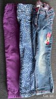 Hosen Jeans Set Kleidungspaket Gr. 92 Mädchen Disney Frankfurt am Main - Riederwald Vorschau