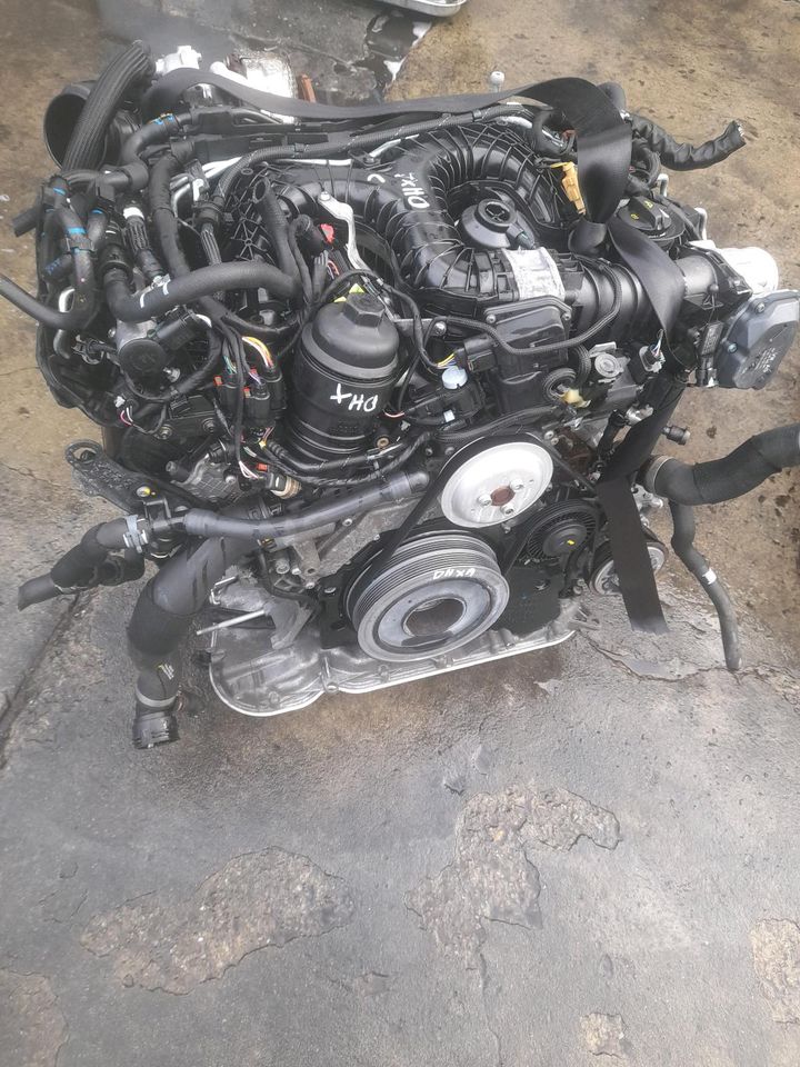 Motor  AUDI  DHX DHXA 286PS  21000 km  3,0tdi  komplett in Neubrandenburg