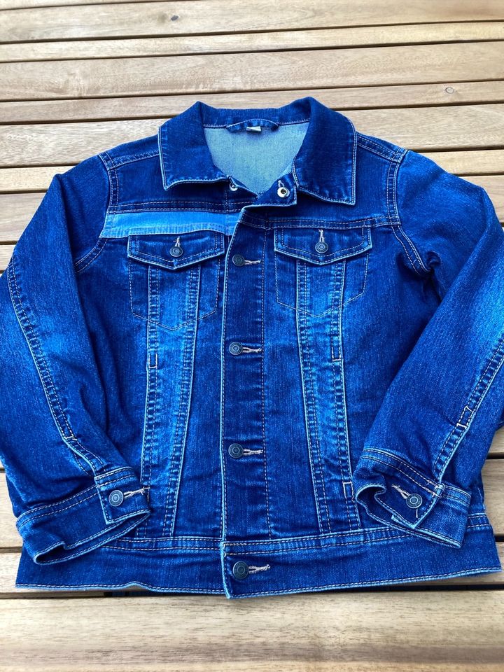 Jeansjacke f Kinder v Esprit - neu - in Ottenhofen