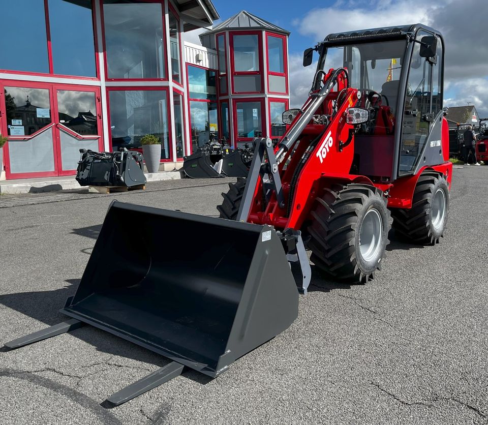 Hoflader Hoftrac Lader Radlader Toyo TOP Preis-Leistung 836 / LED in Zülpich