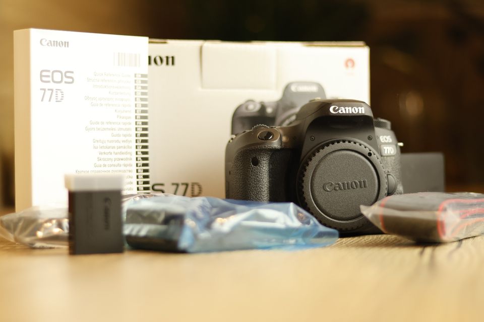 Canon EOS 77D Digitalkamera 24,2 MP in Alerheim