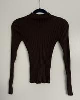 Gerippter Strickpullover mit hohem Halsausschnitt Hessen - Groß-Zimmern Vorschau
