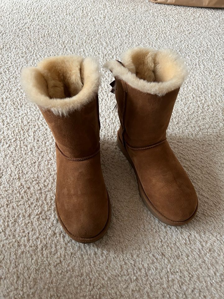 UGG BOOTS in Braun in Raunheim