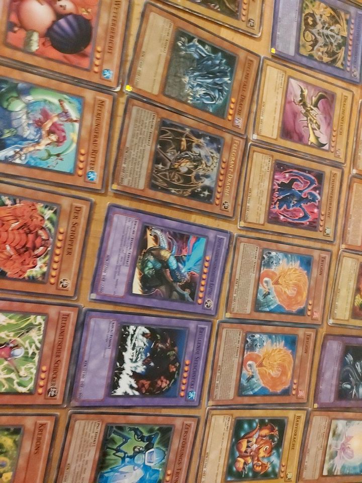 Yu gi Oh Sammelkarten Drachen 2 in Lichtenberg