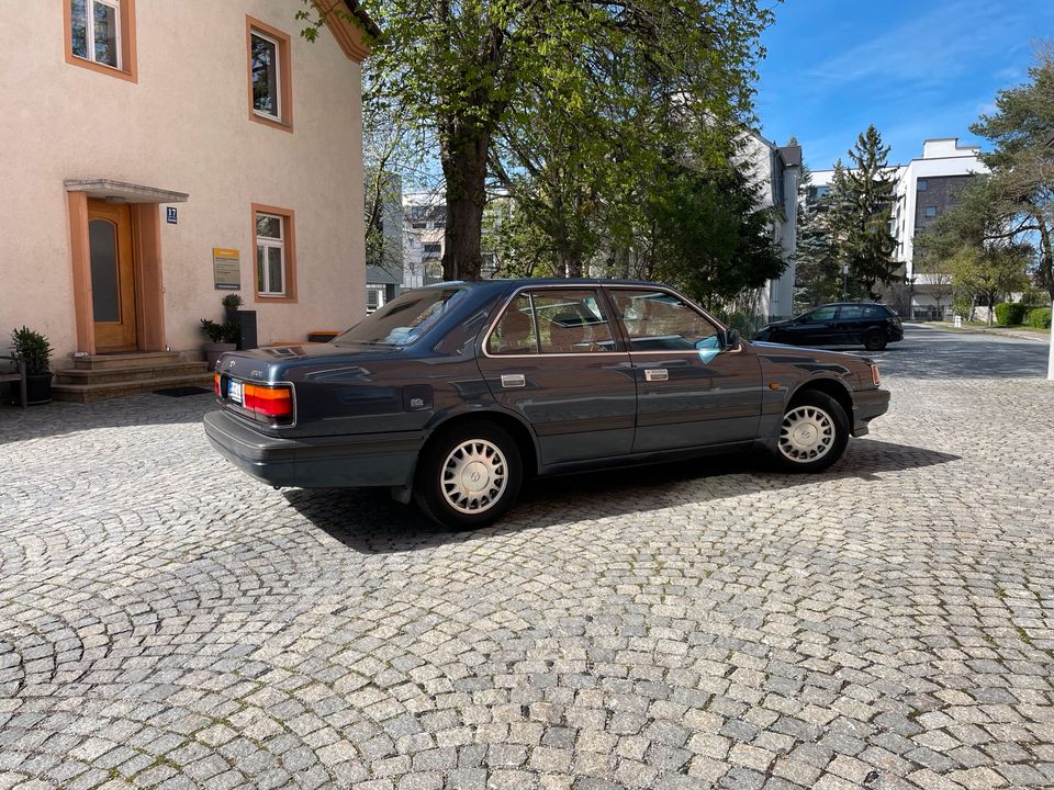 Mazda 929 HC 2.2i H-Kennzeichen Oldtimer Sammlerzustand in München